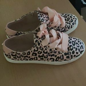 Kids shoes